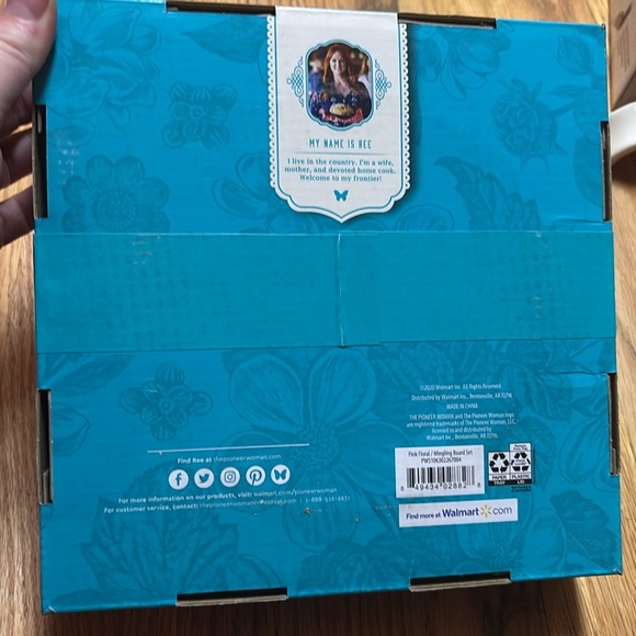 The Pioneer Woman Floral Mingling Board Set - Picture 2 of 2